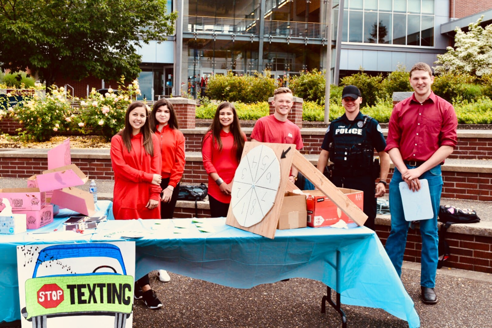 Clark Community College Students Promote Distracted Driving Awareness in Vancouver, WA